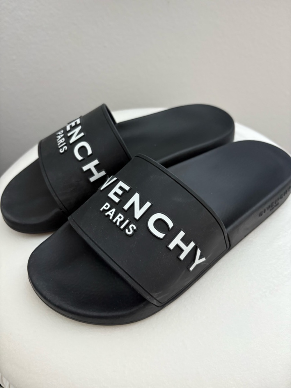 Authentic Givenchy Black Paris Logo Slide Sandals - Picture 2 of 6